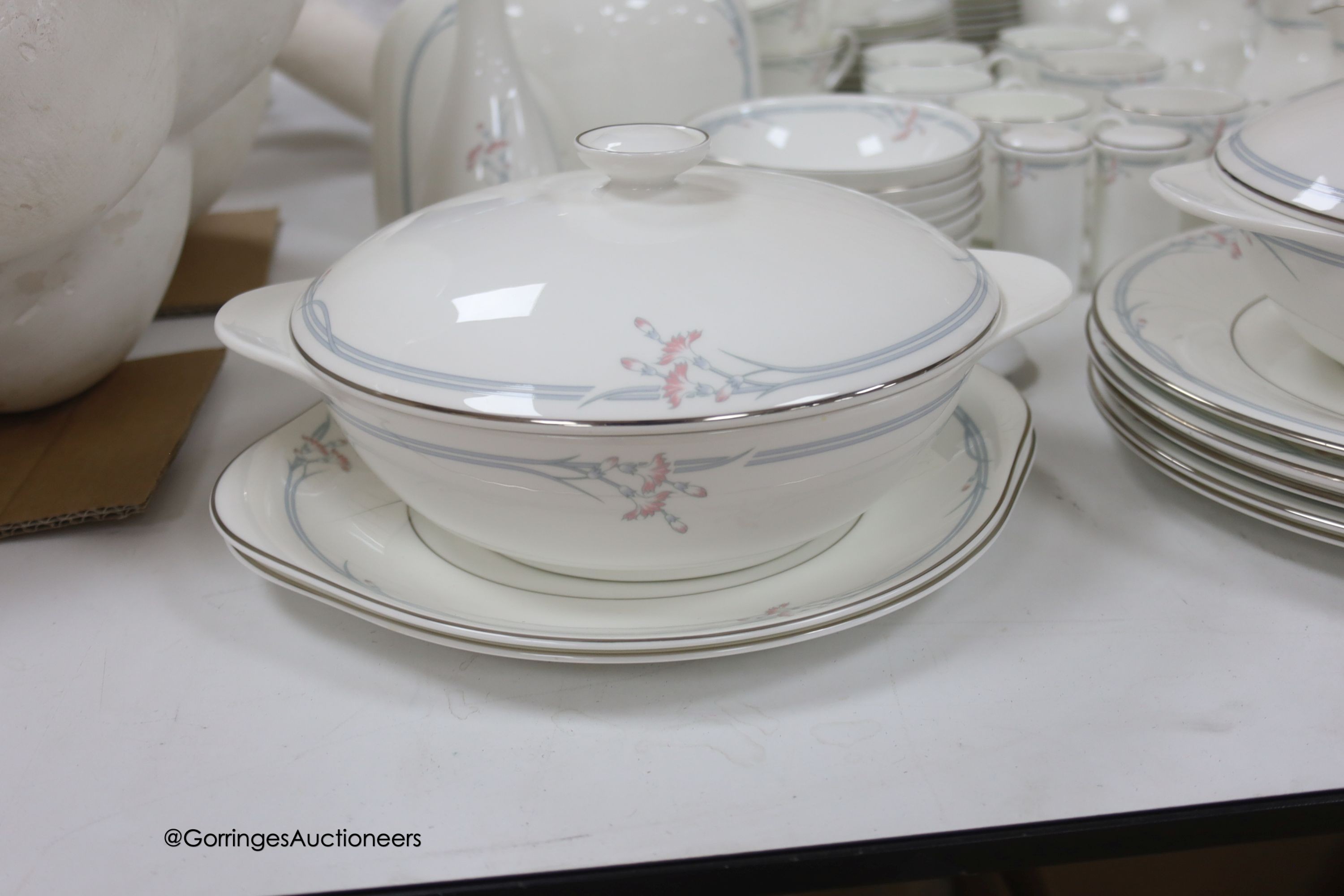 A Royal Doulton Carnation tea and coffee dinner service